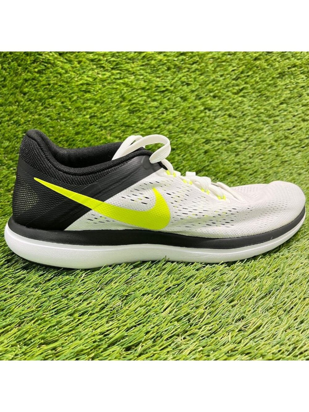 Nike Flex 2016 Run Mens Size 9.5 White Black Volt Running Tennis Shoes Sneakers